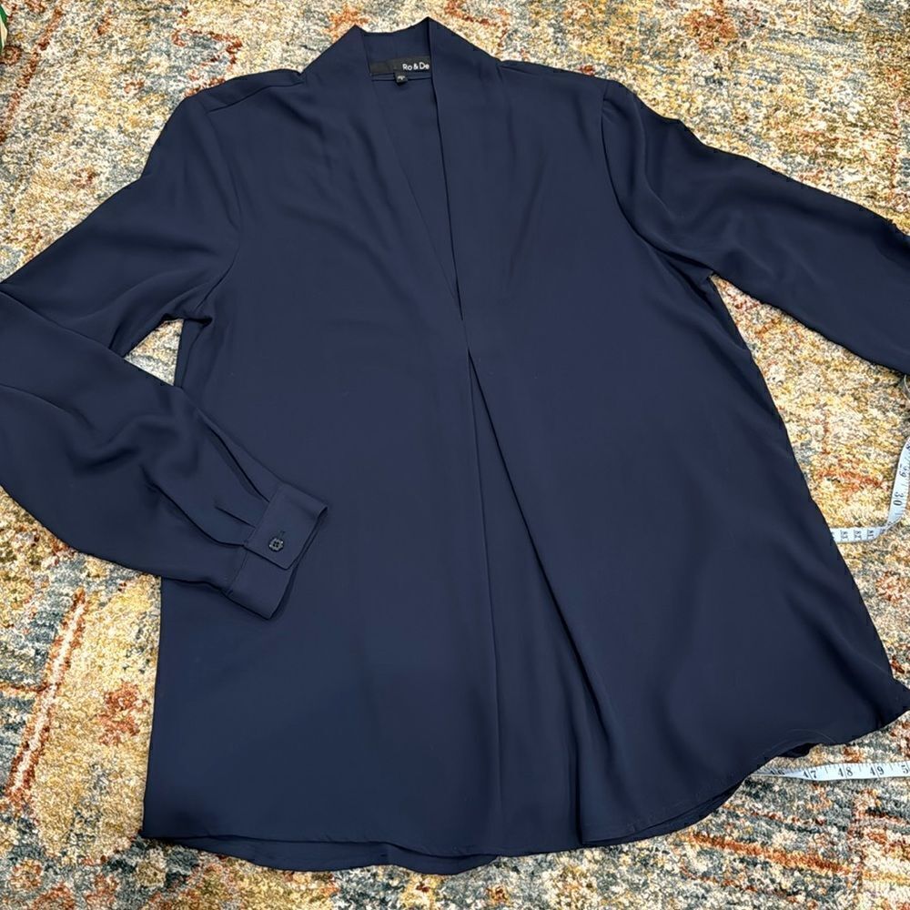 Ro & De Navy Top